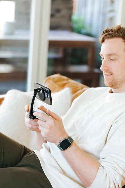 Play comfortably anywhere by connecting your favorite controller to your phone using the Mechanism Phone Mount and Controller Grips