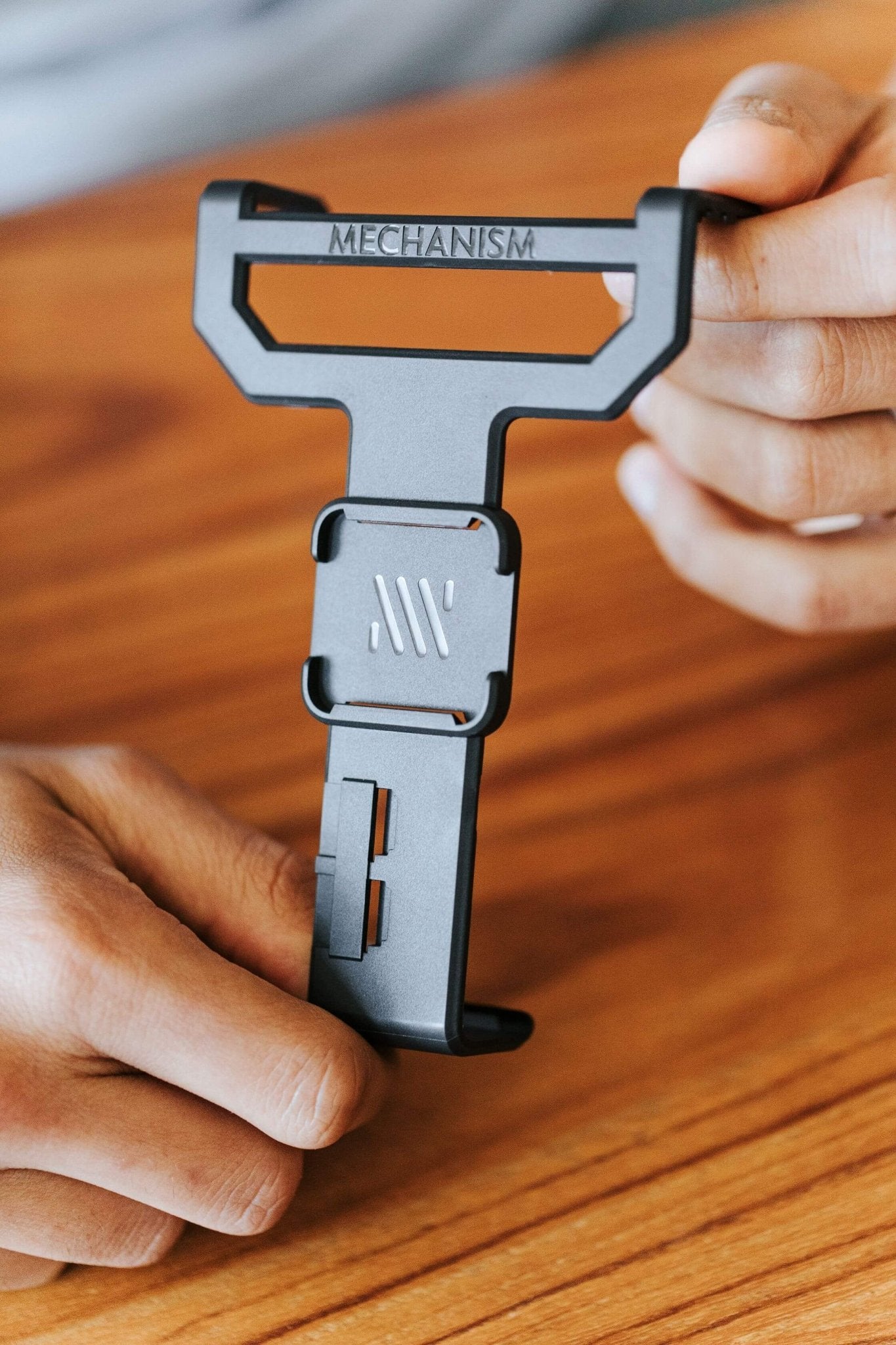 Basegrip for Legion Go S - Mechanism
