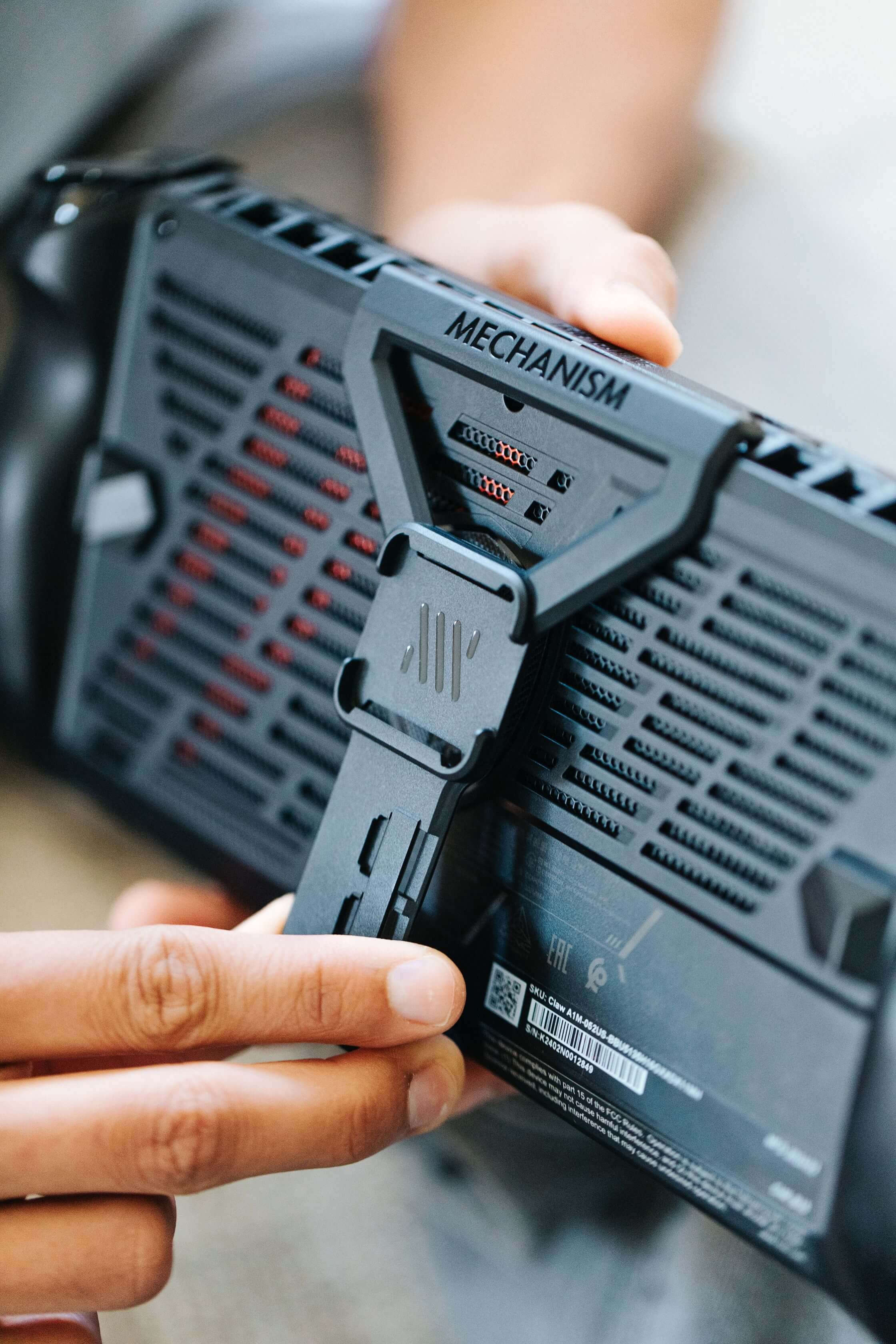 Basegrip for MSI Claw 7 – Mechanism