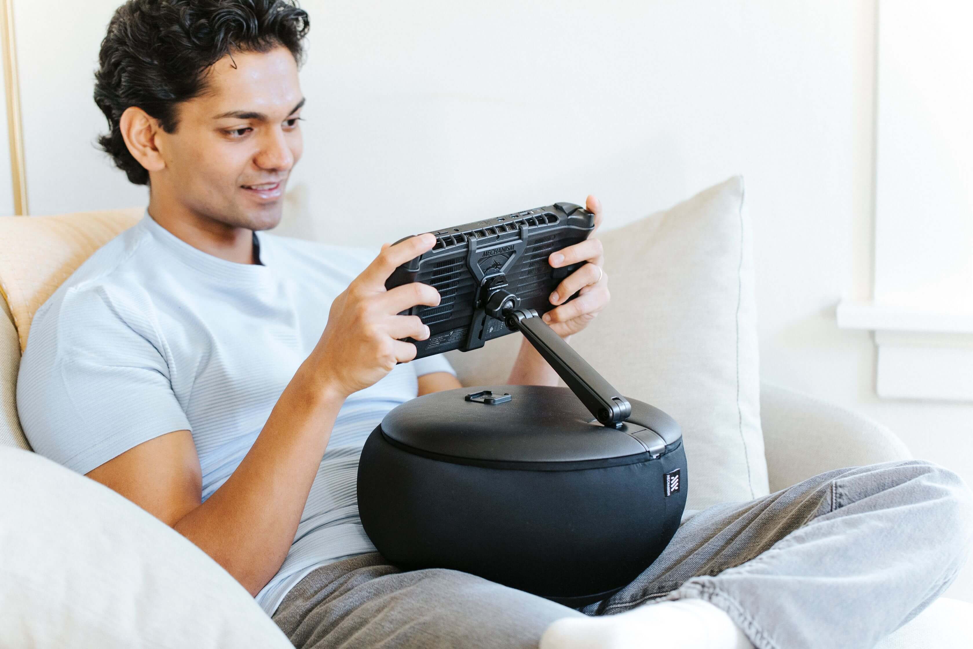 Basegrip for MSI Claw 8 – Mechanism