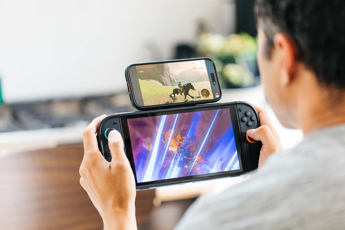 Two screens, like the DS you miss
